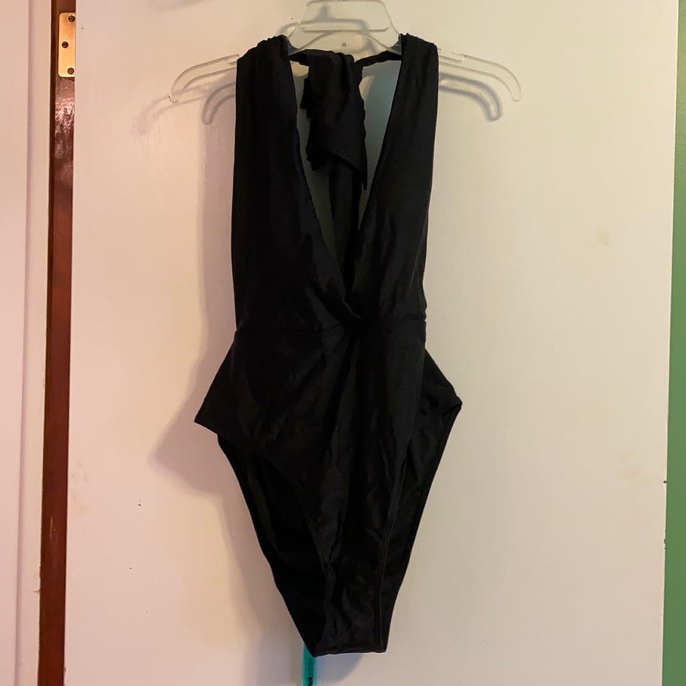 Fashion Nova NWT Black Wrap Strap One Piece 1X